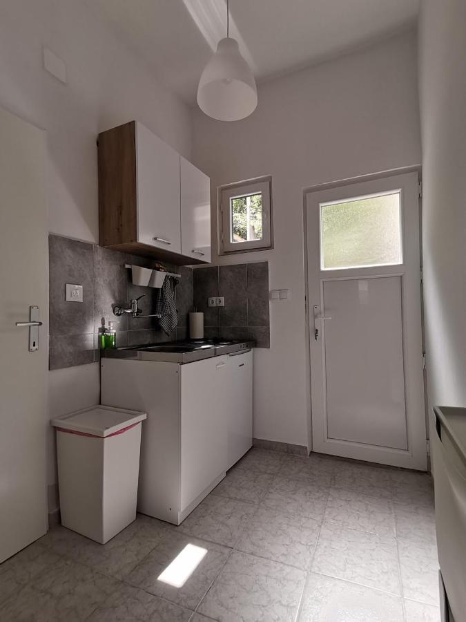 Ema & Mila 2 Apartment Knin Exterior foto